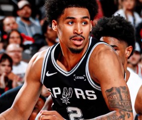 开云体育下载官网-随着马刺净胜12分，湖人夺赛点，NBA季后赛最新积分榜！火箭3连败